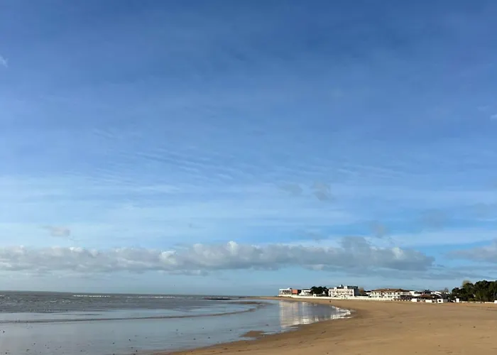 Grand Et Confort Centre-ville, Parking *