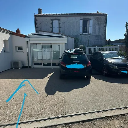 Grand Et Confort Centre-ville, Parking