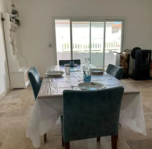 Casa de Férias Grand Et Confort Centre-ville, Parking